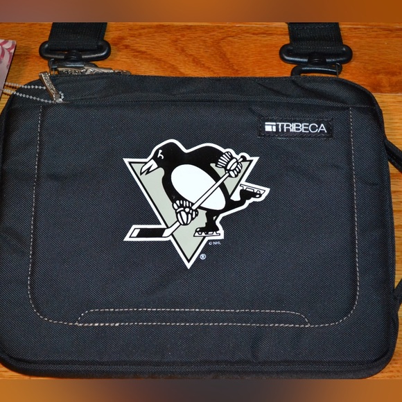 Tribeca NHL Pittsburgh Penguins iPad/tablet sleeve/case - NEW - Picture 3 of 14
